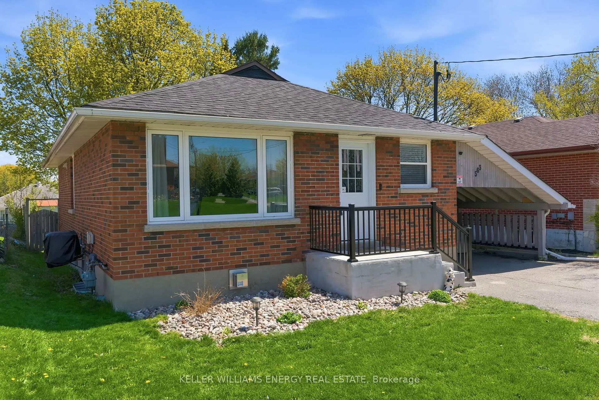 Photo 2 of 563 Coleridge Street, Oshawa, Donevan — HOMEH