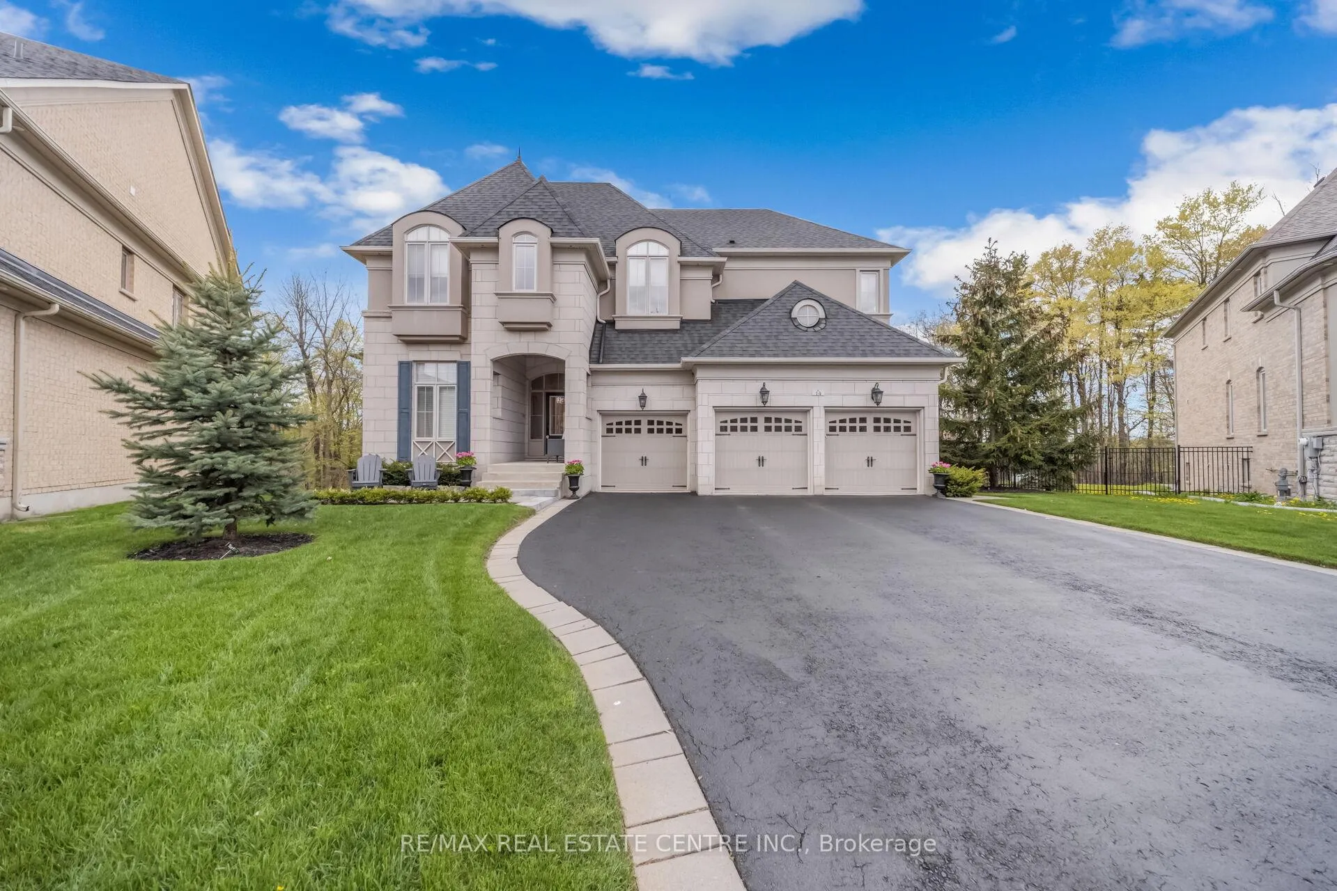 Photo 5 of 14 Canis Street, Brampton, Credit Valley — HOMEH