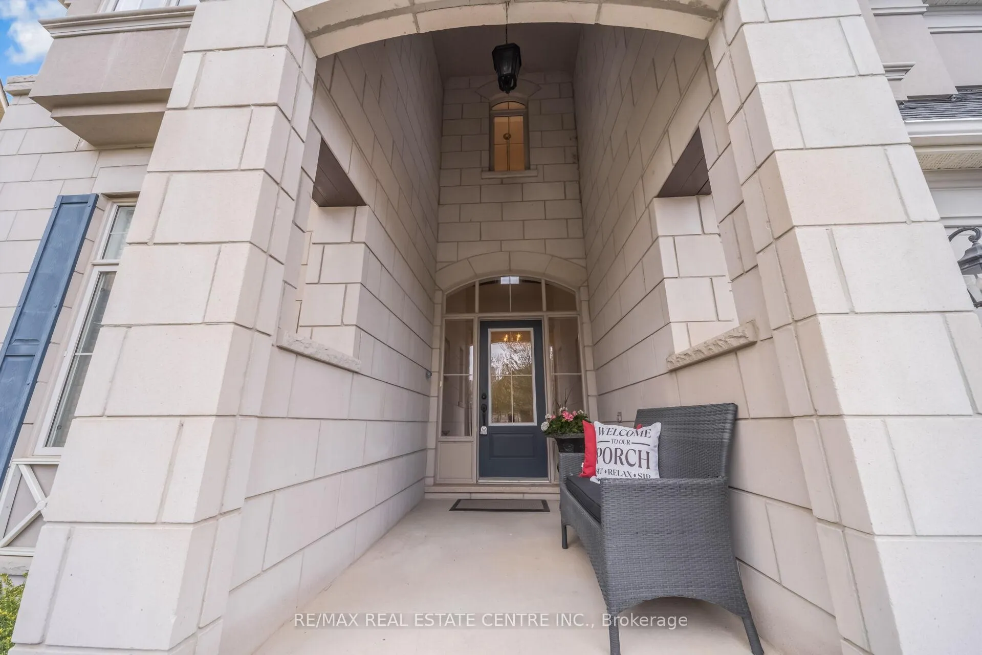 Photo 6 of 14 Canis Street, Brampton, Credit Valley — HOMEH