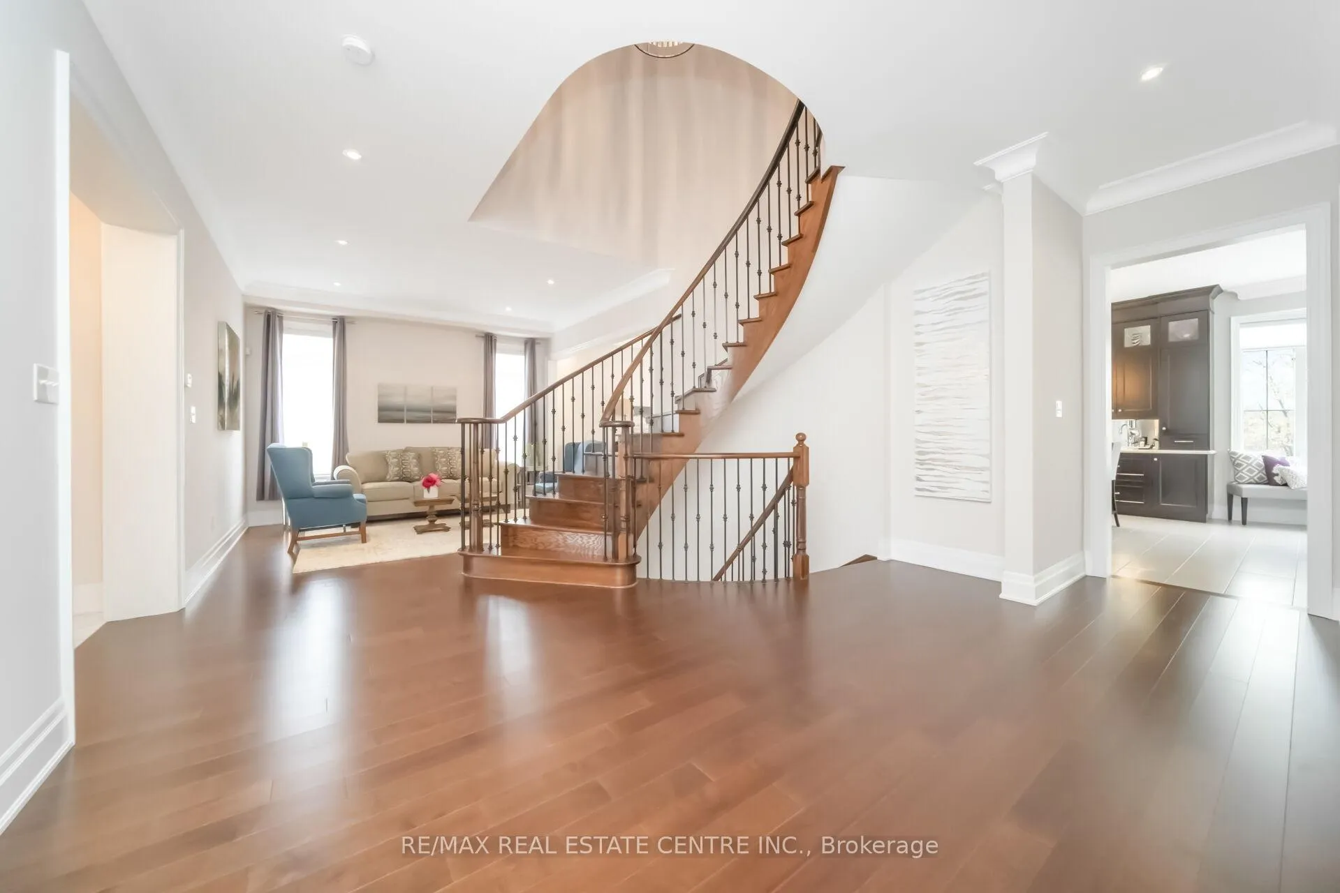 Photo 11 of 14 Canis Street, Brampton, Credit Valley — HOMEH