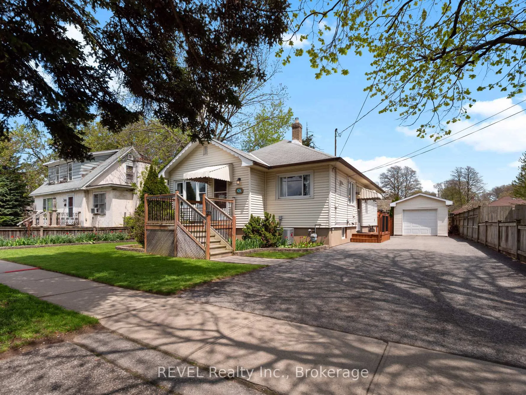 Photo 1 of 426 Geneva Street, St. Catharines, Vine/Linwell — HOMEH