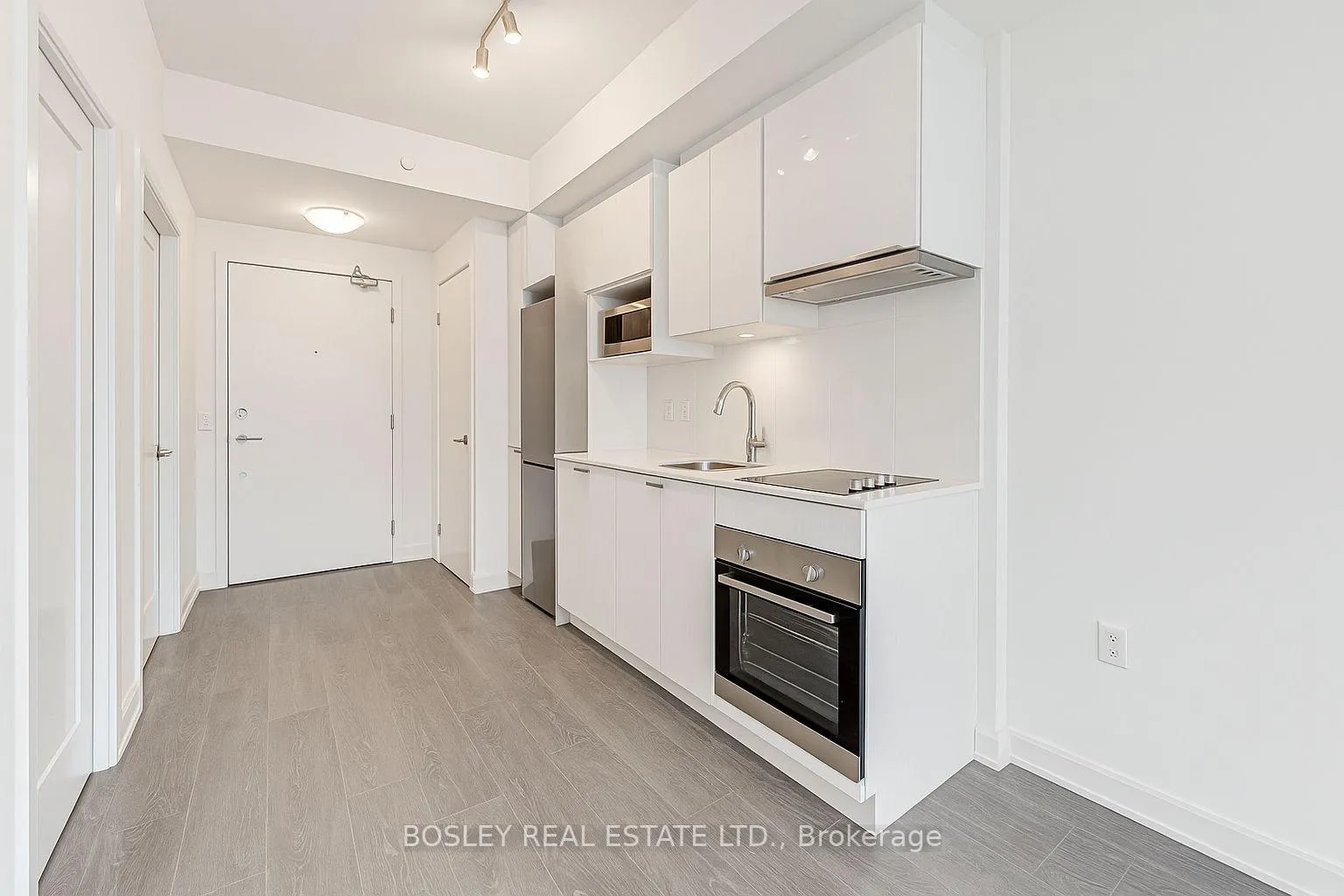 Photo 3 of Unit LPH13, 195 Redpath Avenue, Toronto, Mount Pleasant West — HOMEH