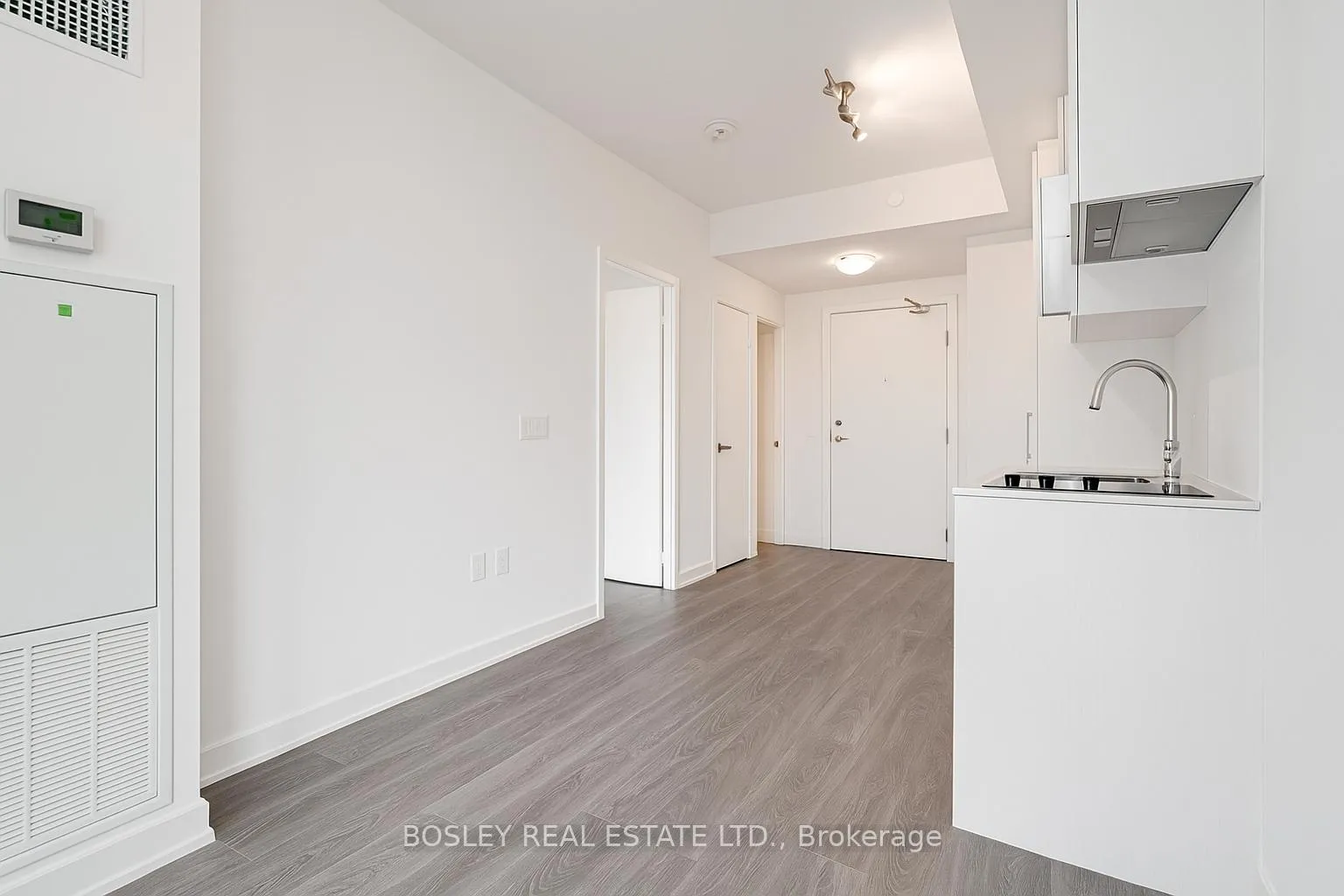 Photo 4 of Unit LPH13, 195 Redpath Avenue, Toronto, Mount Pleasant West — HOMEH