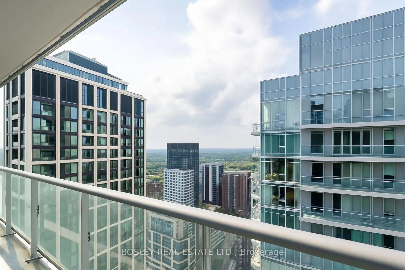 Photo 12 of Unit LPH13, 195 Redpath Avenue, Toronto, Mount Pleasant West — HOMEH