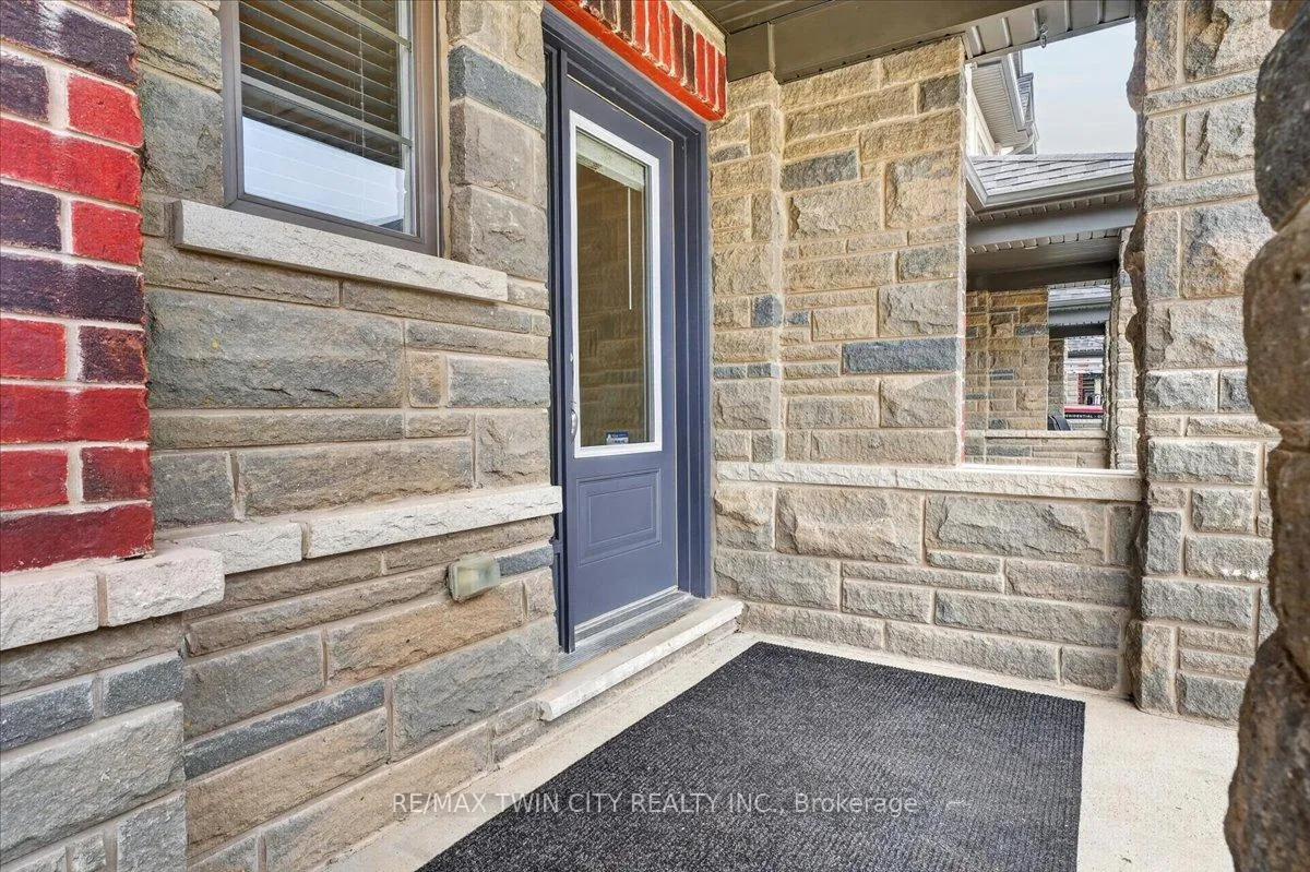 Photo 5 of Unit 16, 324 Equestrian Way, Cambridge — HOMEH
