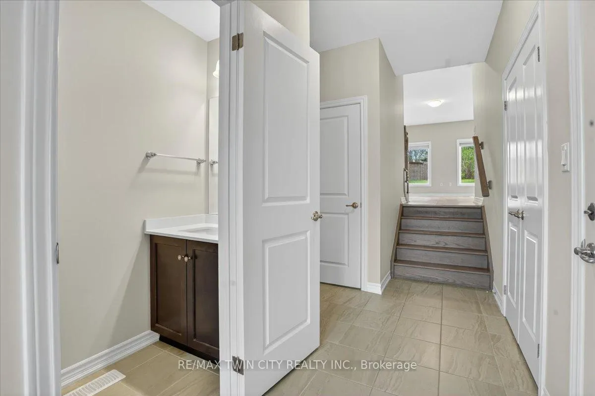 Photo 6 of Unit 16, 324 Equestrian Way, Cambridge — HOMEH