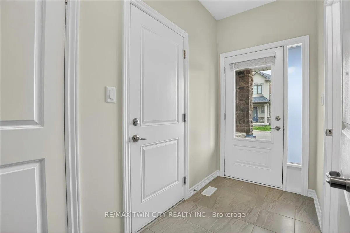 Photo 7 of Unit 16, 324 Equestrian Way, Cambridge — HOMEH
