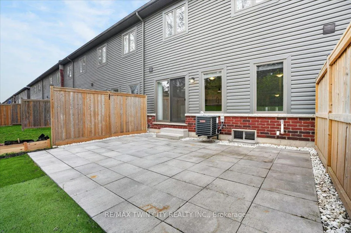 Photo 46 of Unit 16, 324 Equestrian Way, Cambridge — HOMEH