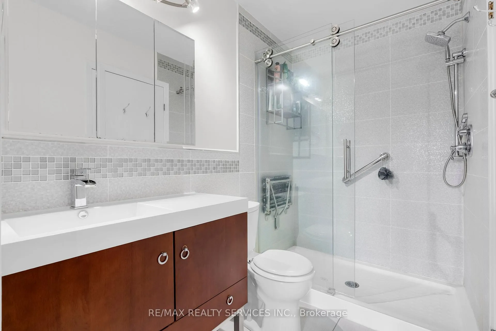 Photo 14 of Unit 9, 245 Bishop Street S, Cambridge, Preston South — HOMEH