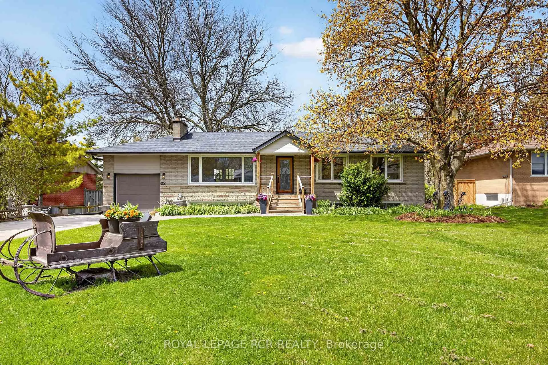 Photo 2 of 22 Rice Drive, King, Schomberg — HOMEH