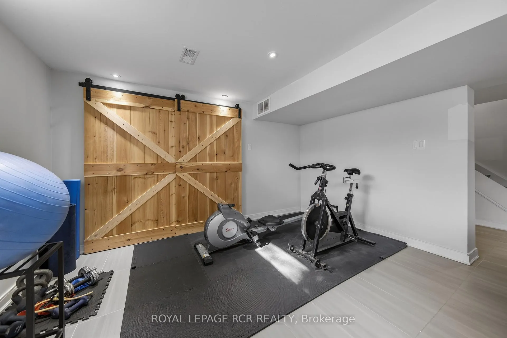Photo 35 of 22 Rice Drive, King, Schomberg — HOMEH