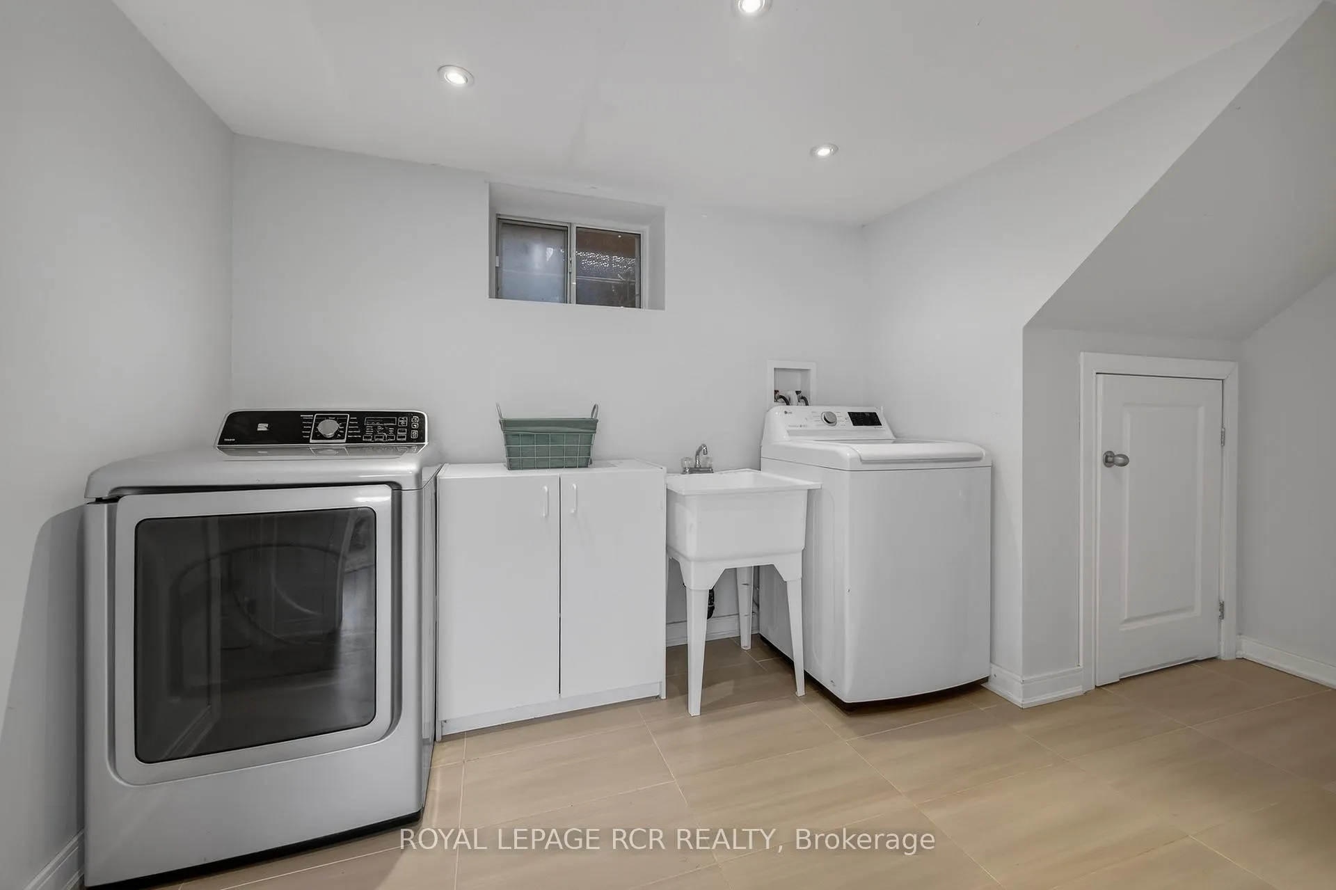 Photo 42 of 22 Rice Drive, King, Schomberg — HOMEH