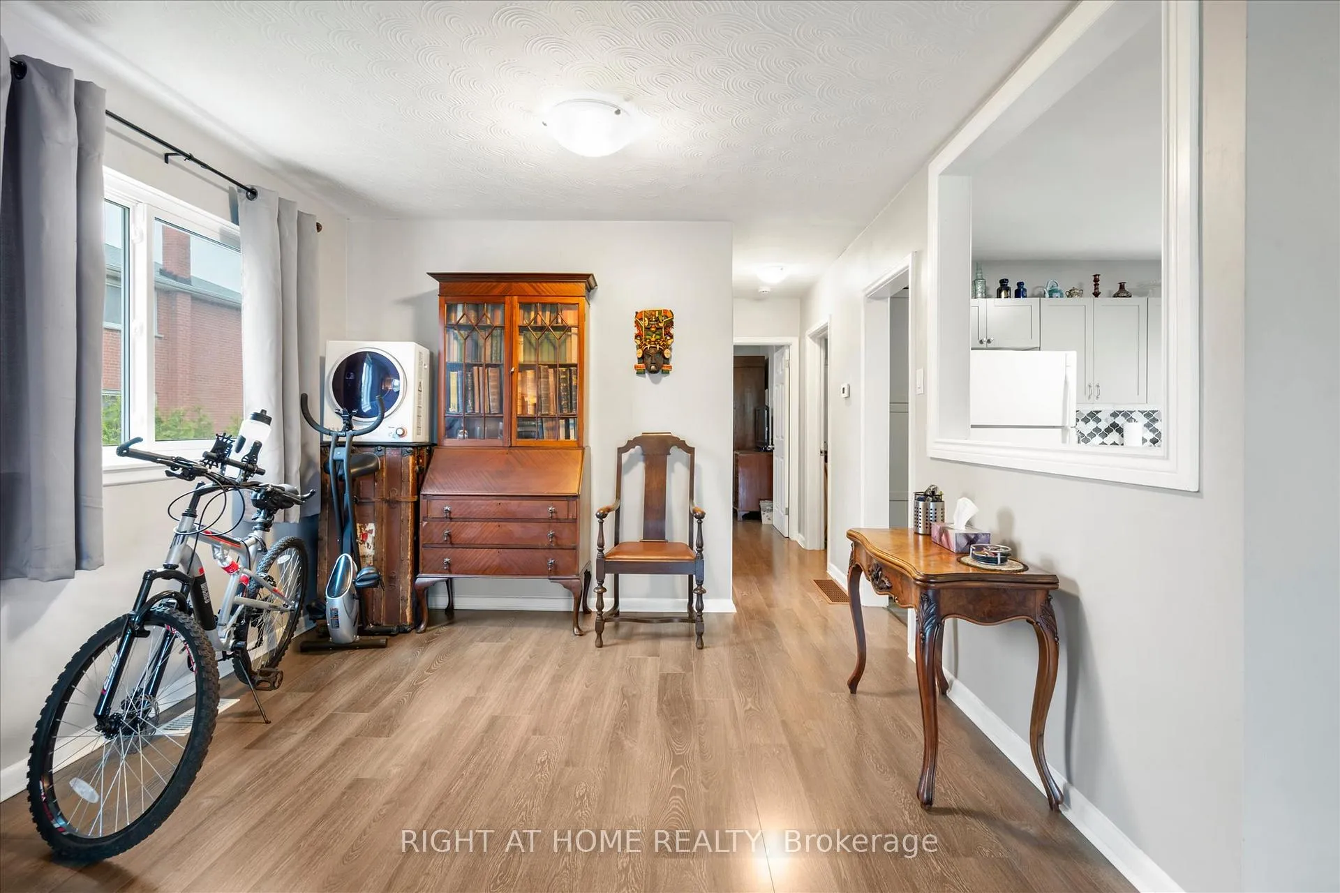 Photo 7 of 606 Lansdowne Drive, Oshawa, Eastdale — HOMEH