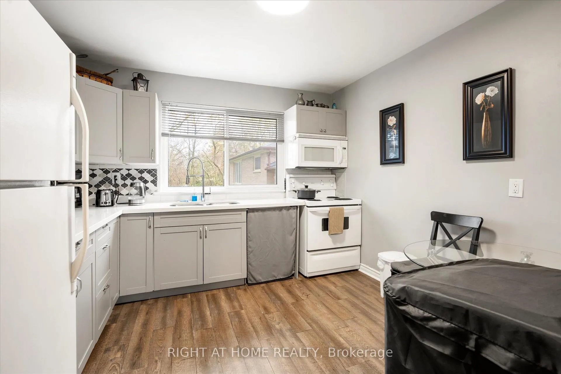 Photo 8 of 606 Lansdowne Drive, Oshawa, Eastdale — HOMEH