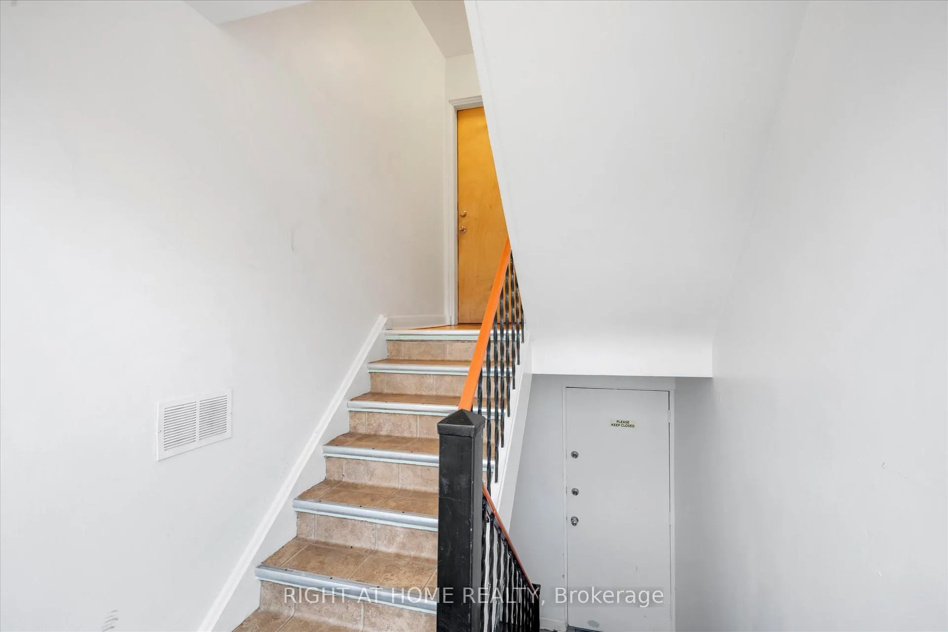 Photo 19 of 606 Lansdowne Drive, Oshawa, Eastdale — HOMEH