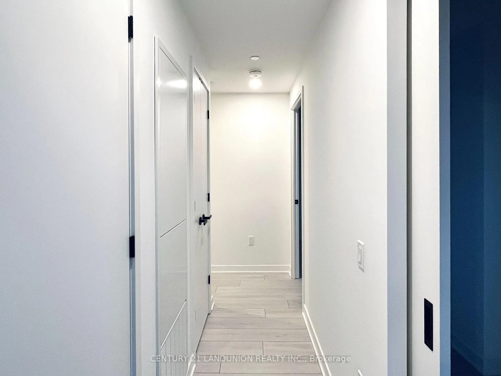Photo 5 of Unit 2512, 55 Charles Street E, Toronto, Church-Yonge Corridor — HOMEH