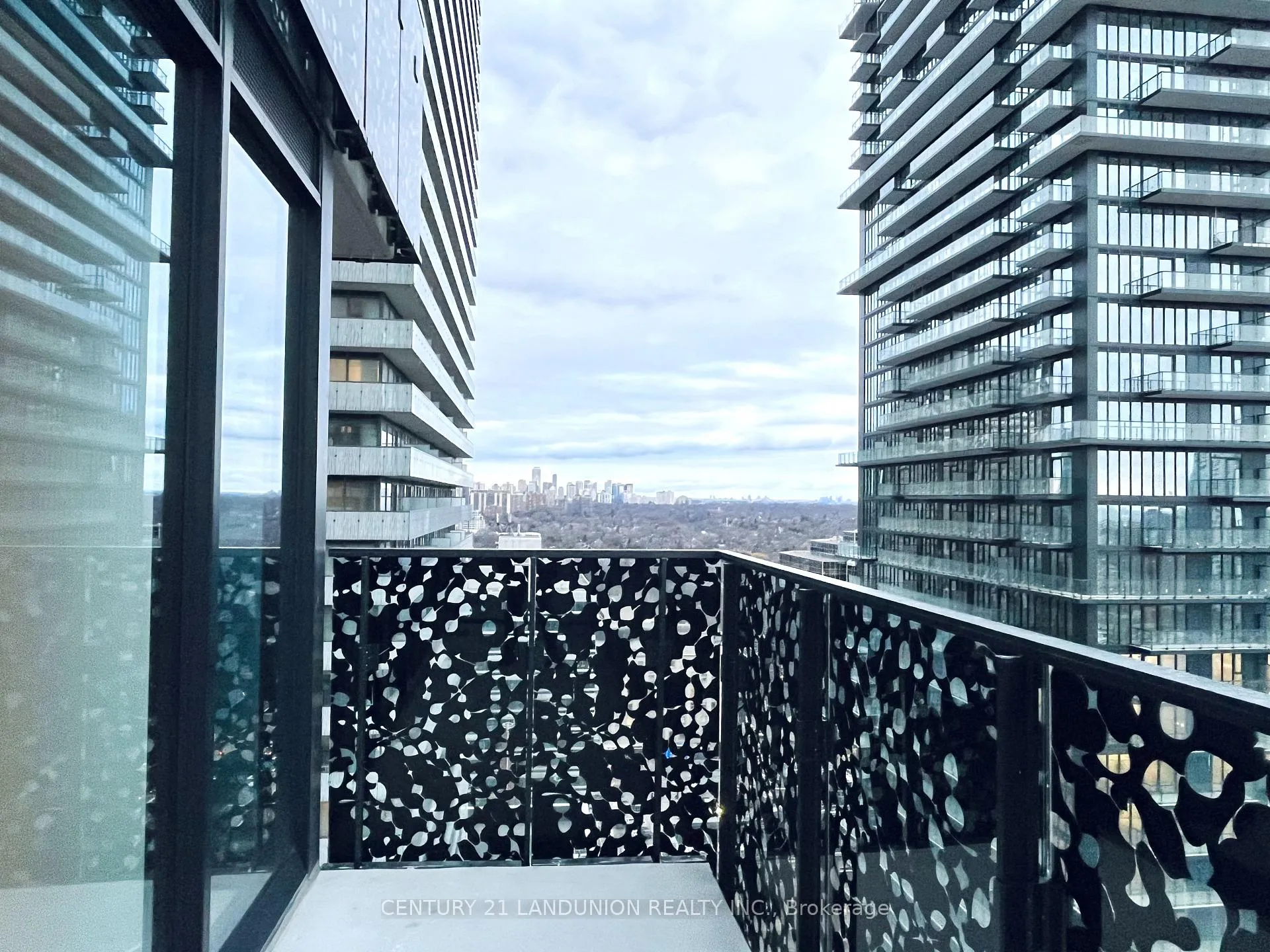 Photo 9 of Unit 2512, 55 Charles Street E, Toronto, Church-Yonge Corridor — HOMEH