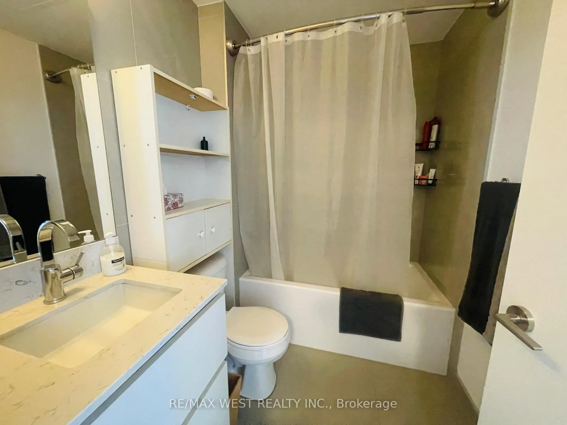 Photo 8 of Unit 1122, 30 Baseball Place, Toronto, South Riverdale — HOMEH