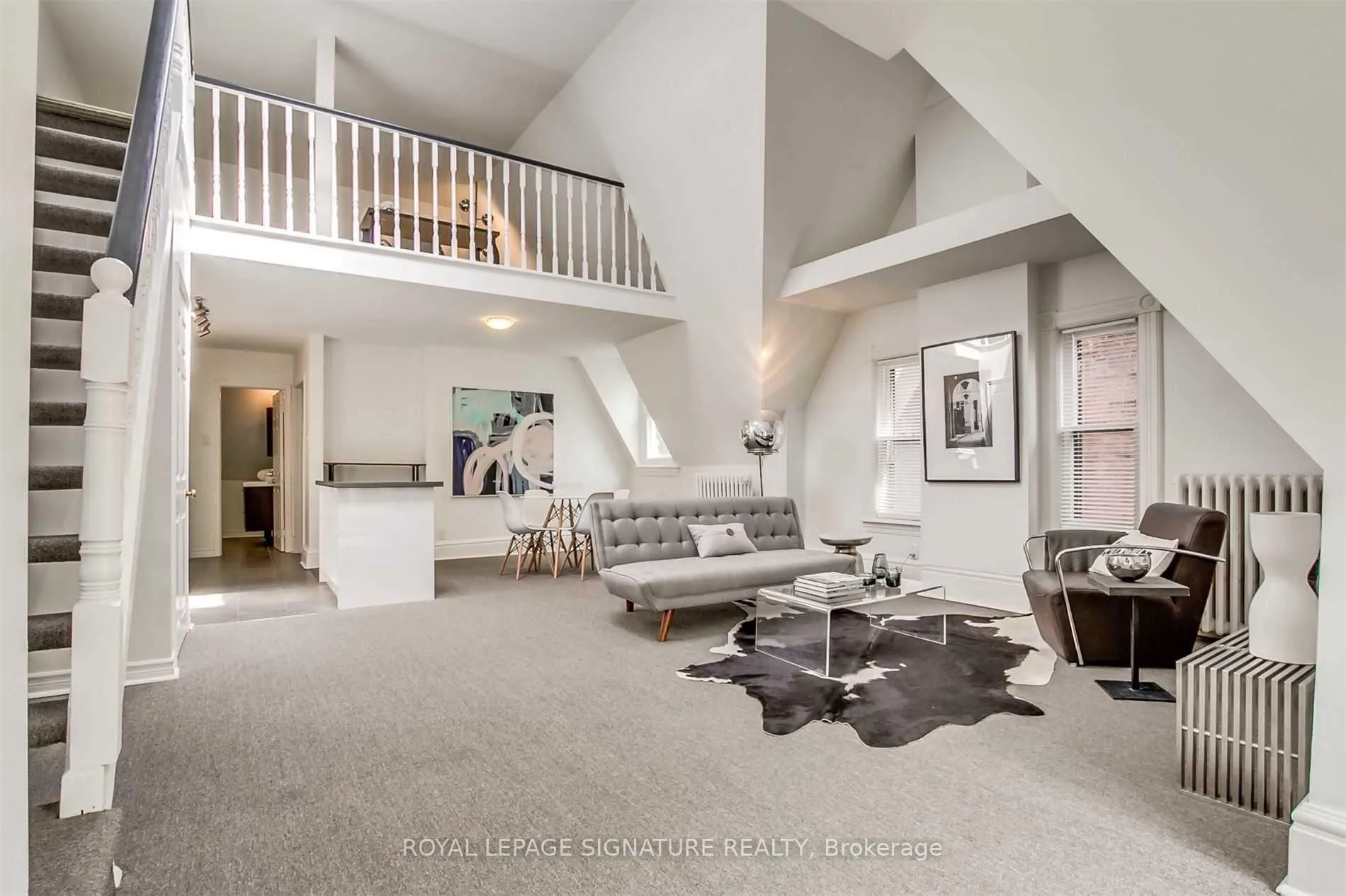 Photo 2 of Unit 3rd Flr, 105 Gloucester Street, Toronto, Church-Yonge Corridor — HOMEH