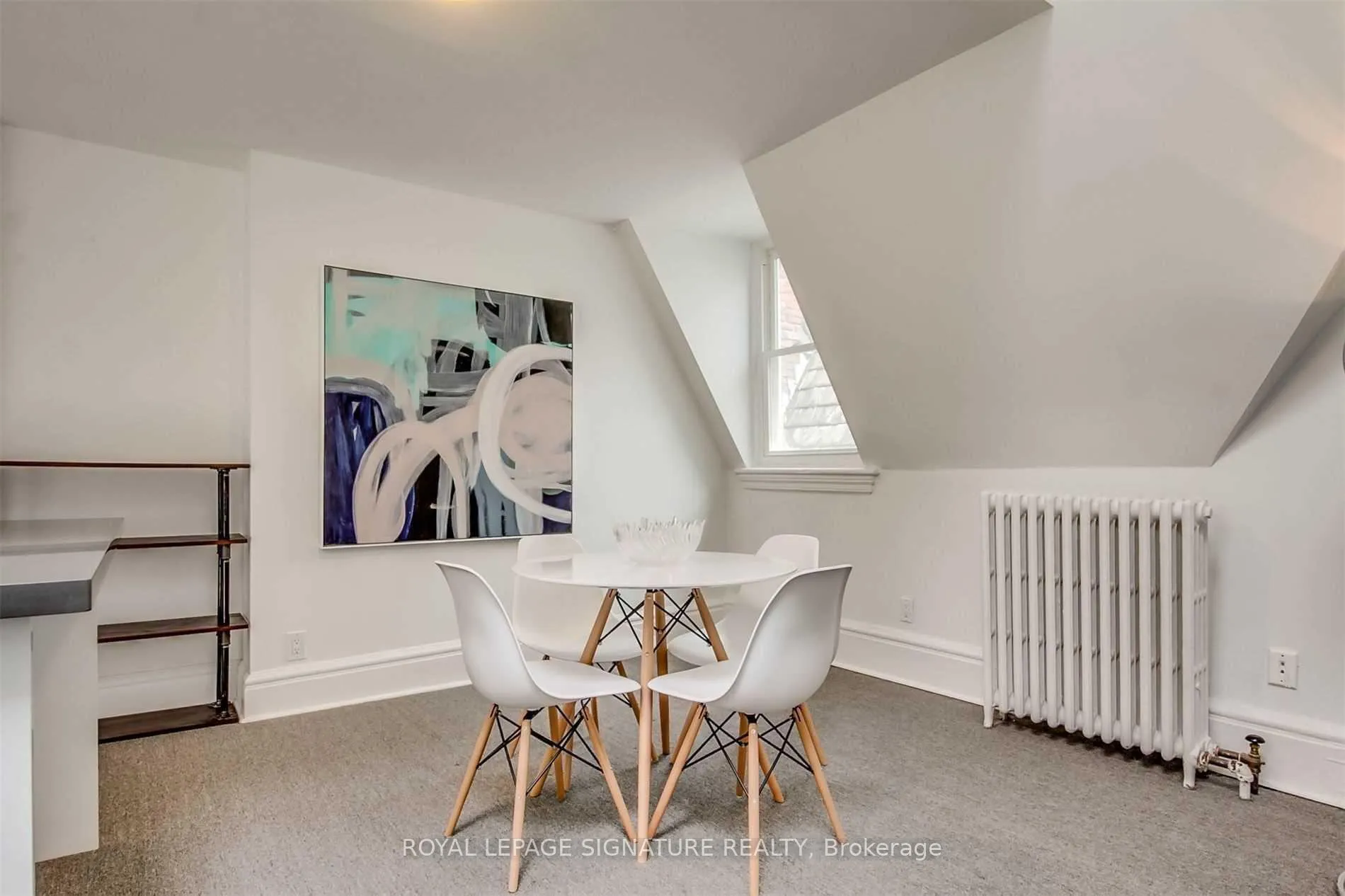 Photo 4 of Unit 3rd Flr, 105 Gloucester Street, Toronto, Church-Yonge Corridor — HOMEH
