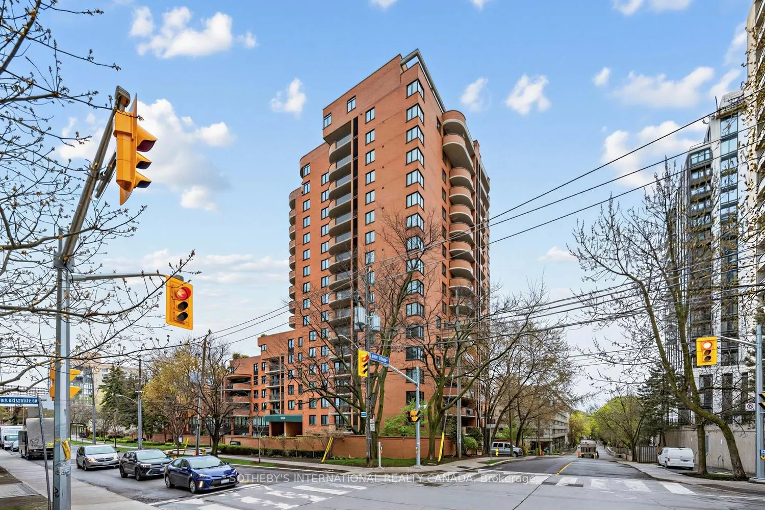 Front of Unit 410, 260 Heath Street W