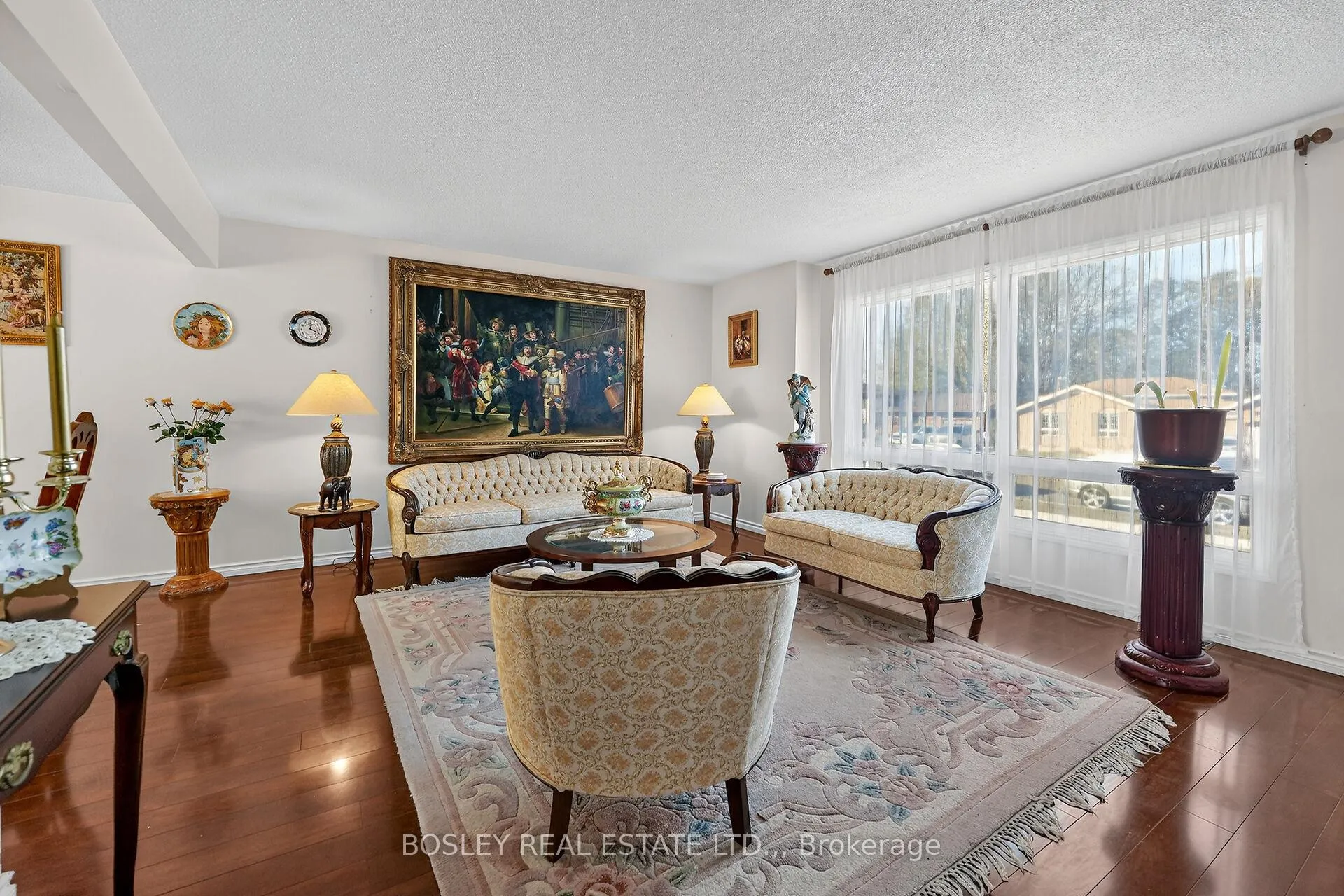 Photo 6 of 3260 Harleyford Crescent, Niagara Falls, Chippawa — HOMEH