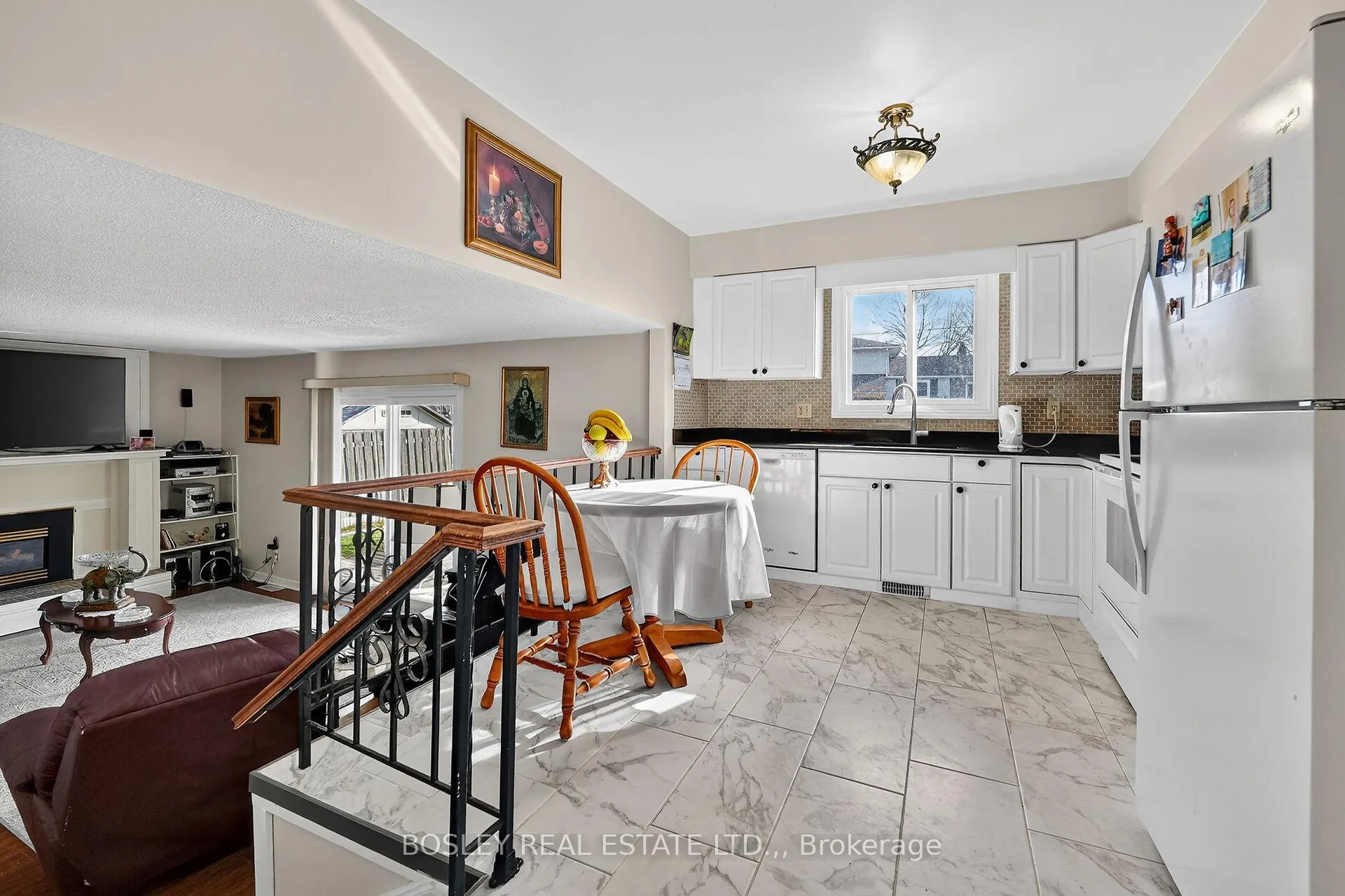 Photo 10 of 3260 Harleyford Crescent, Niagara Falls, Chippawa — HOMEH