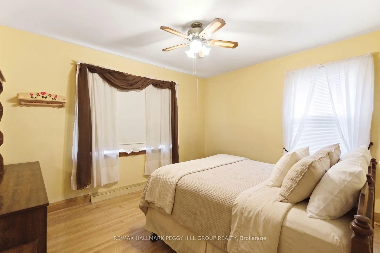 Photo 5 of 111 Elgin Street, Kawartha Lakes, Lindsay — HOMEH