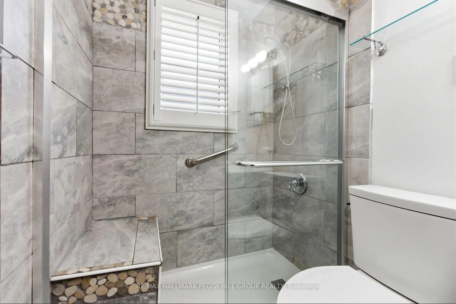 Photo 7 of 111 Elgin Street, Kawartha Lakes, Lindsay — HOMEH