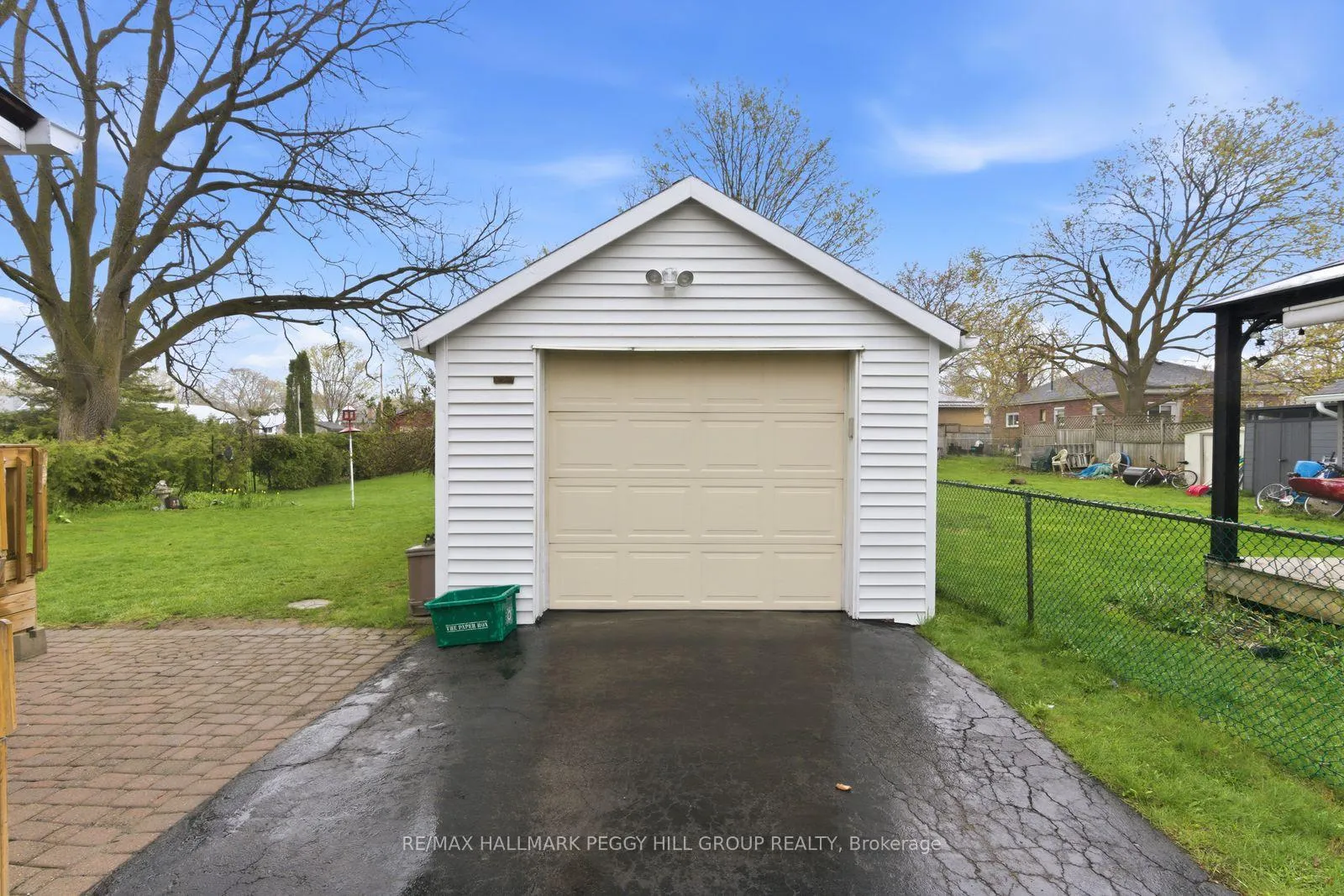Photo 13 of 111 Elgin Street, Kawartha Lakes, Lindsay — HOMEH