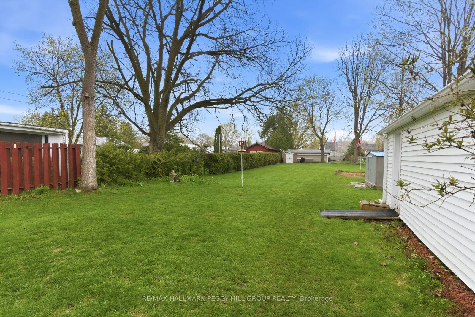 Photo 16 of 111 Elgin Street, Kawartha Lakes, Lindsay — HOMEH