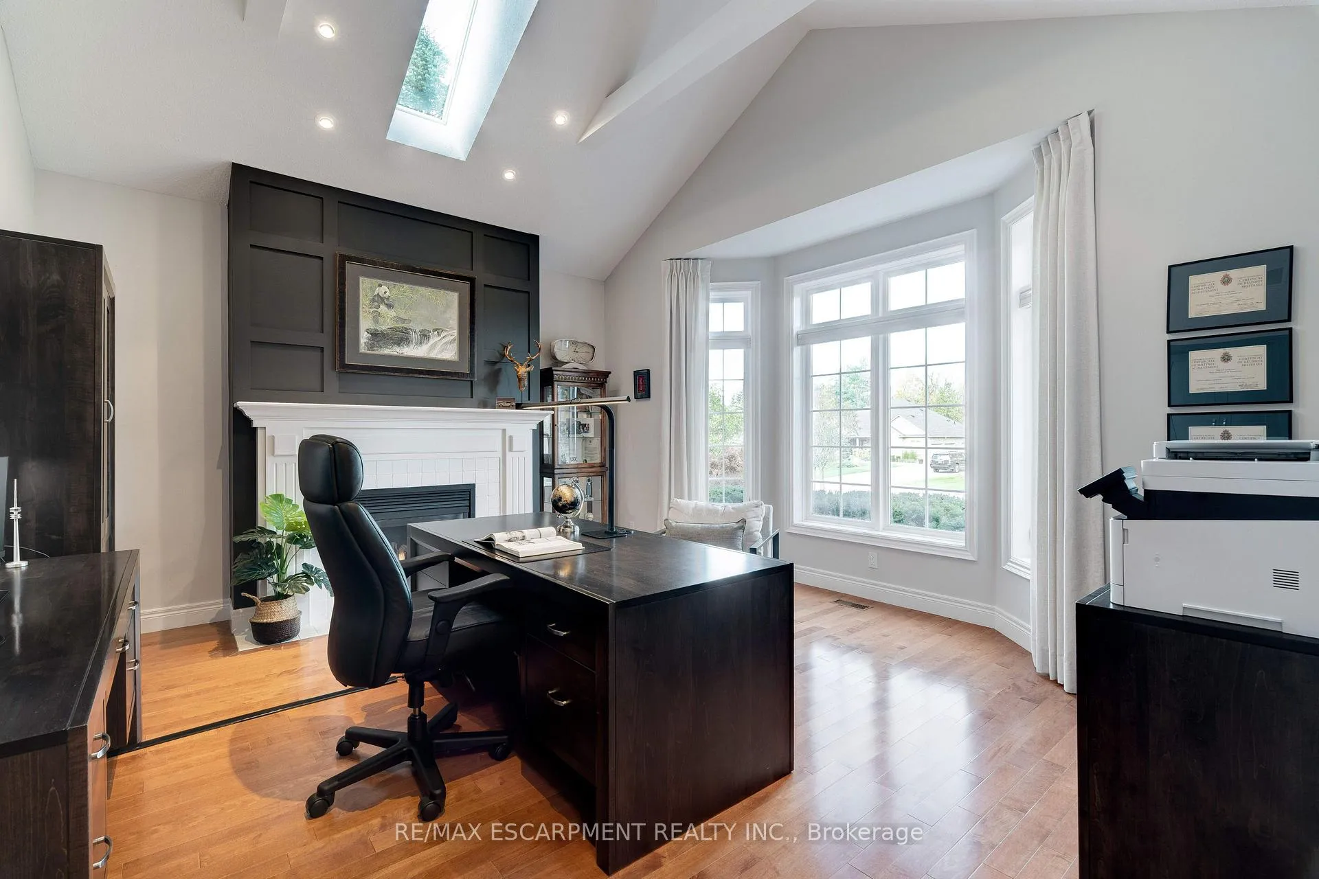 Photo 5 of 37 Appaloosa Trail, Hamilton, Carlisle — HOMEH