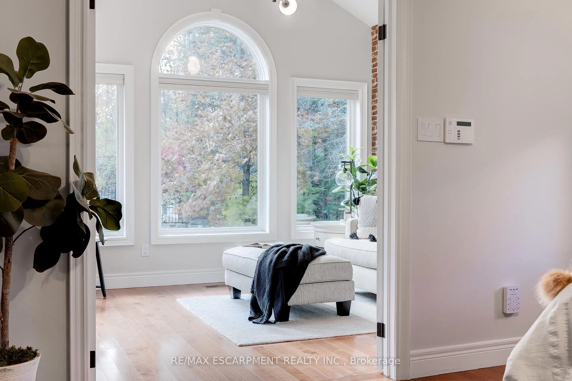 Photo 11 of 37 Appaloosa Trail, Hamilton, Carlisle — HOMEH