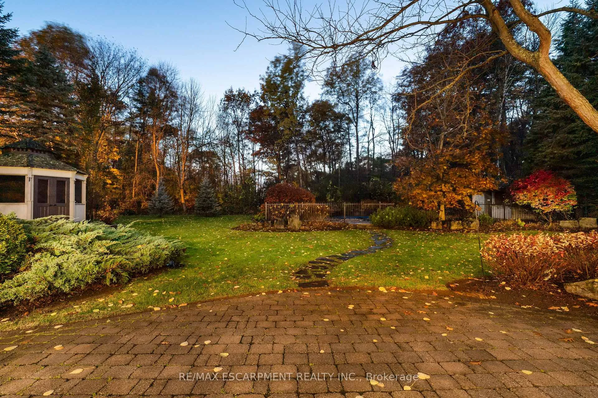 Photo 42 of 37 Appaloosa Trail, Hamilton, Carlisle — HOMEH
