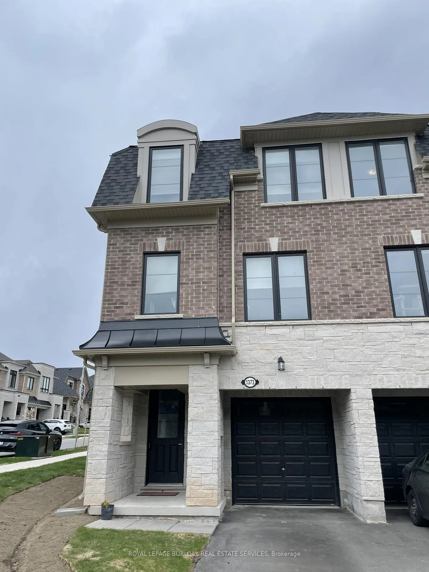 Photo 1 of 1373 Almonte Drive, Burlington, Tyandaga — HOMEH