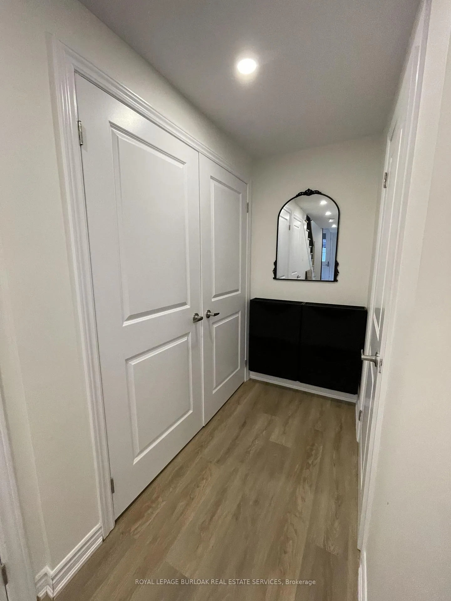 Photo 4 of 1373 Almonte Drive, Burlington, Tyandaga — HOMEH