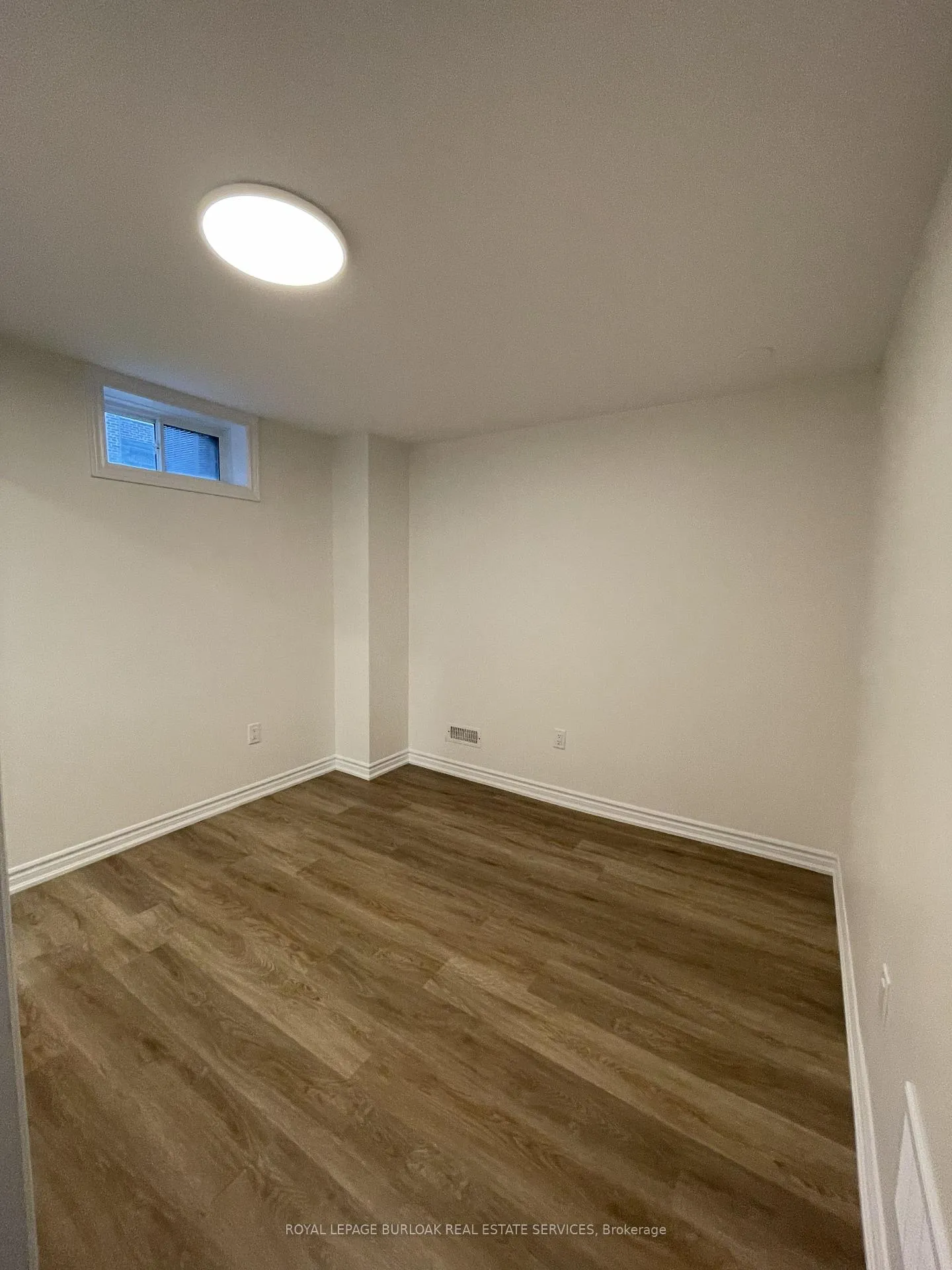 Photo 6 of 1373 Almonte Drive, Burlington, Tyandaga — HOMEH