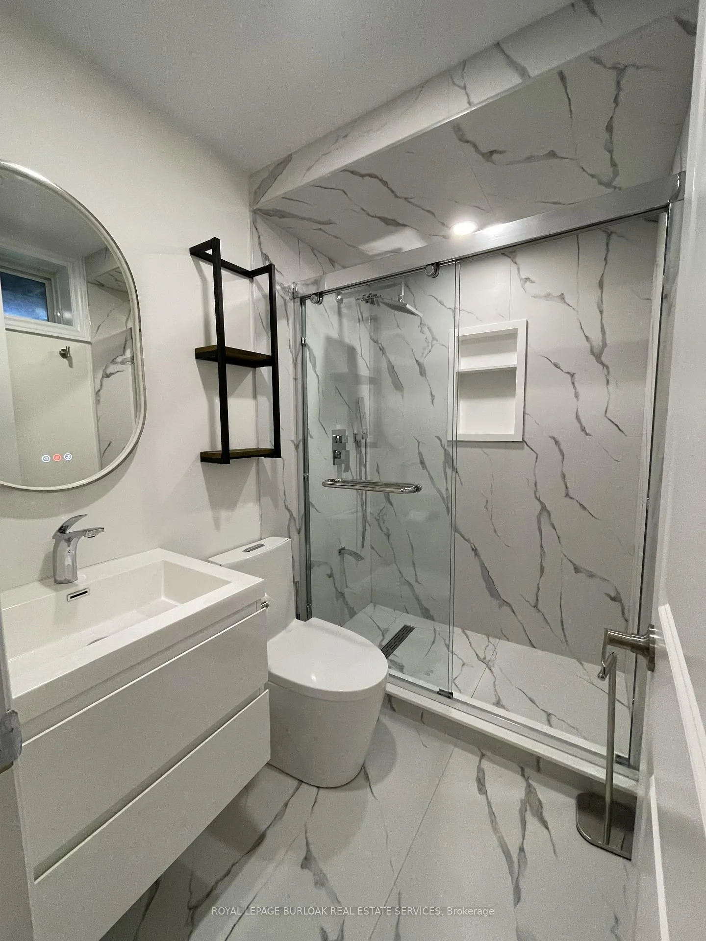 Photo 7 of 1373 Almonte Drive, Burlington, Tyandaga — HOMEH