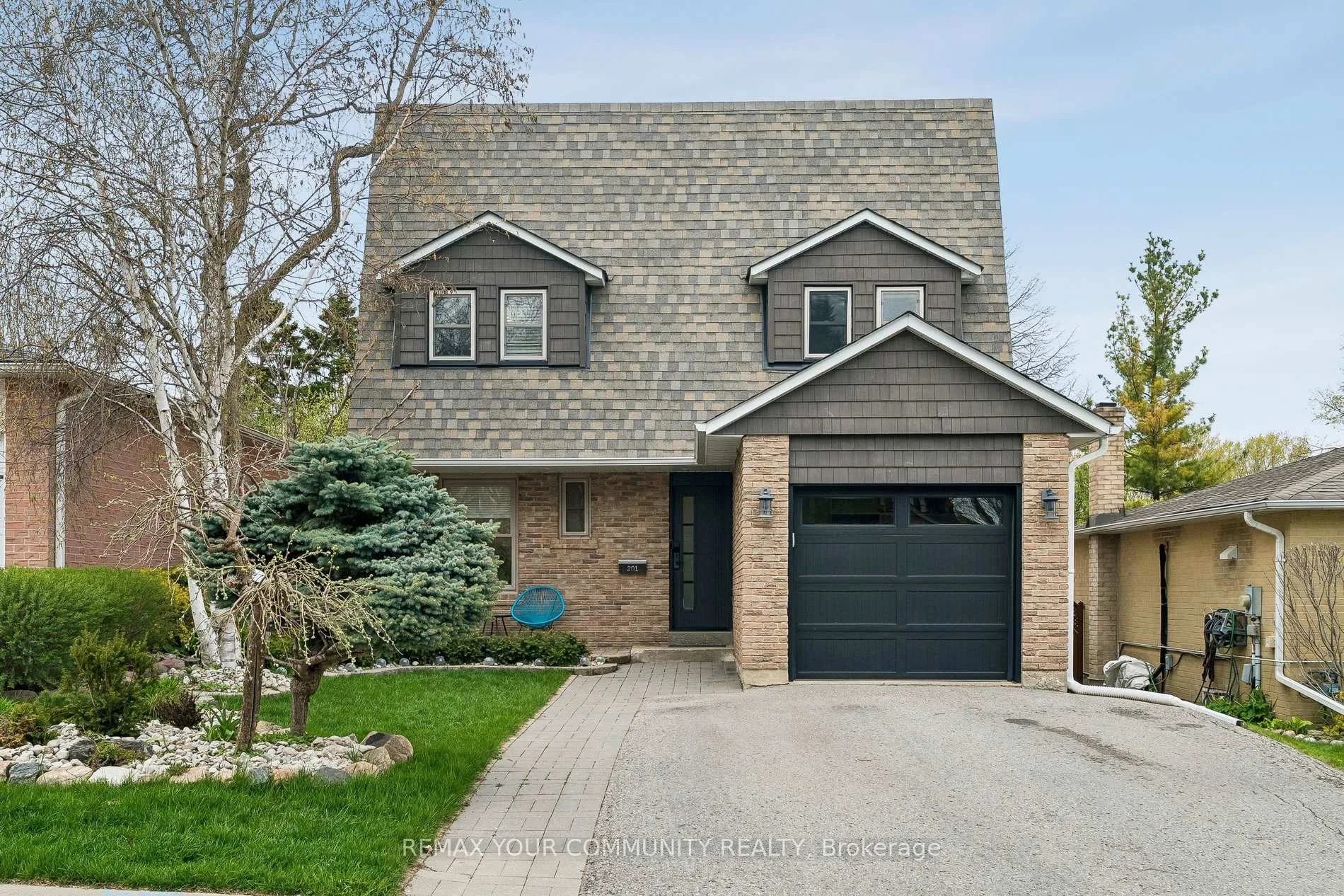 Photo 1 of 201 Lloyd Avenue, Newmarket, Central Newmarket — HOMEH