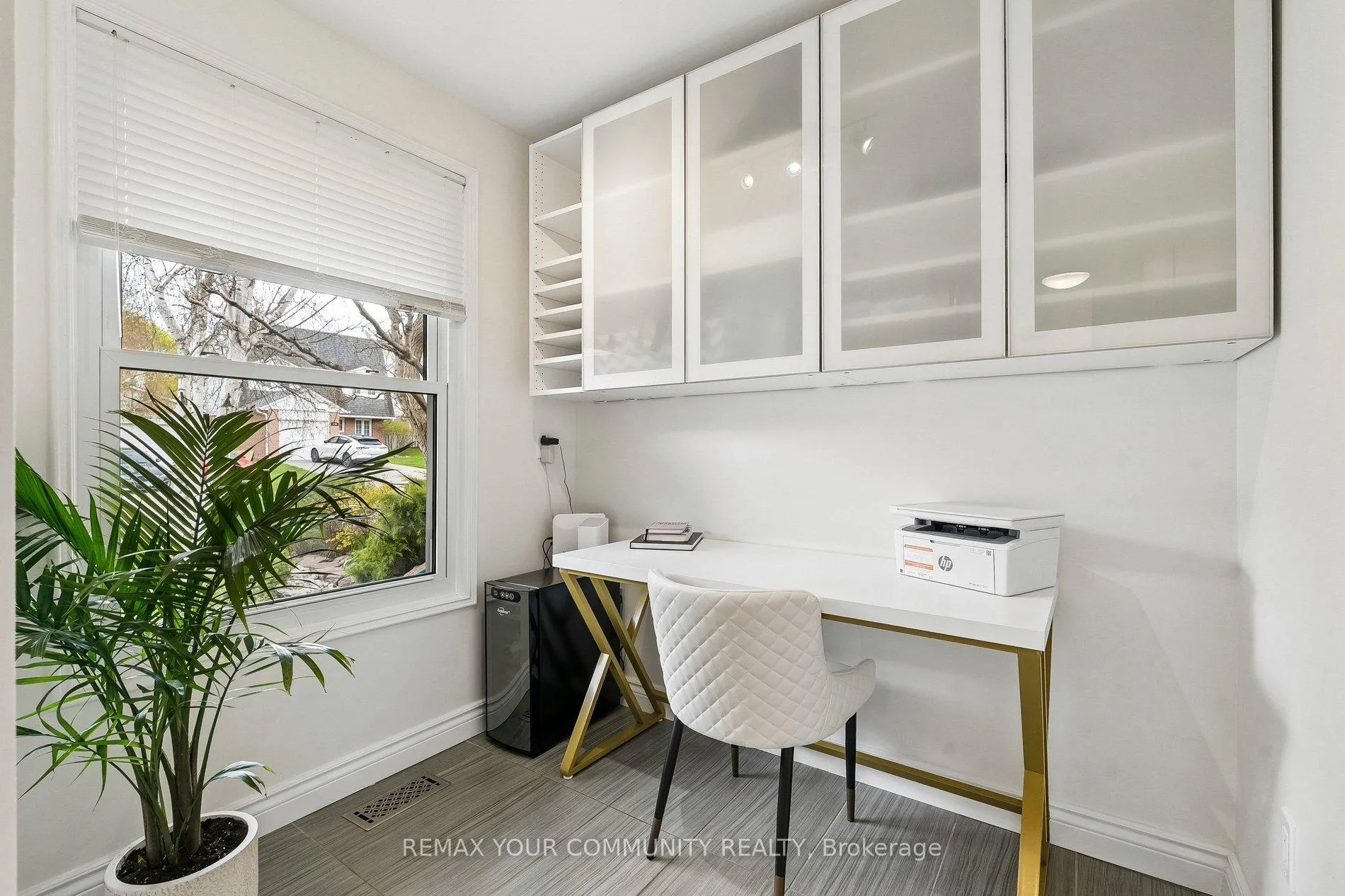 Photo 7 of 201 Lloyd Avenue, Newmarket, Central Newmarket — HOMEH