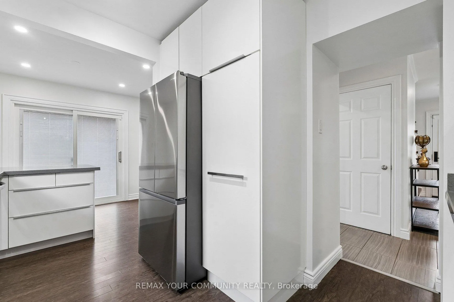 Photo 8 of 201 Lloyd Avenue, Newmarket, Central Newmarket — HOMEH