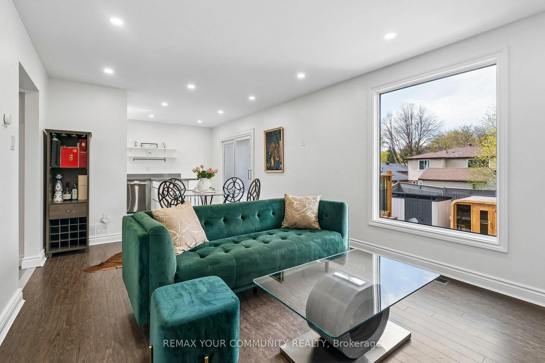 Photo 14 of 201 Lloyd Avenue, Newmarket, Central Newmarket — HOMEH