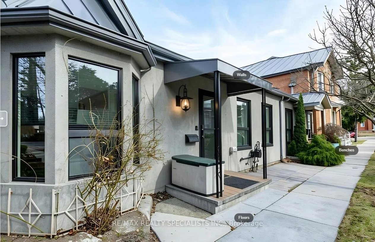Photo 4 of 17 Foster Avenue, Hamilton, Corktown — HOMEH