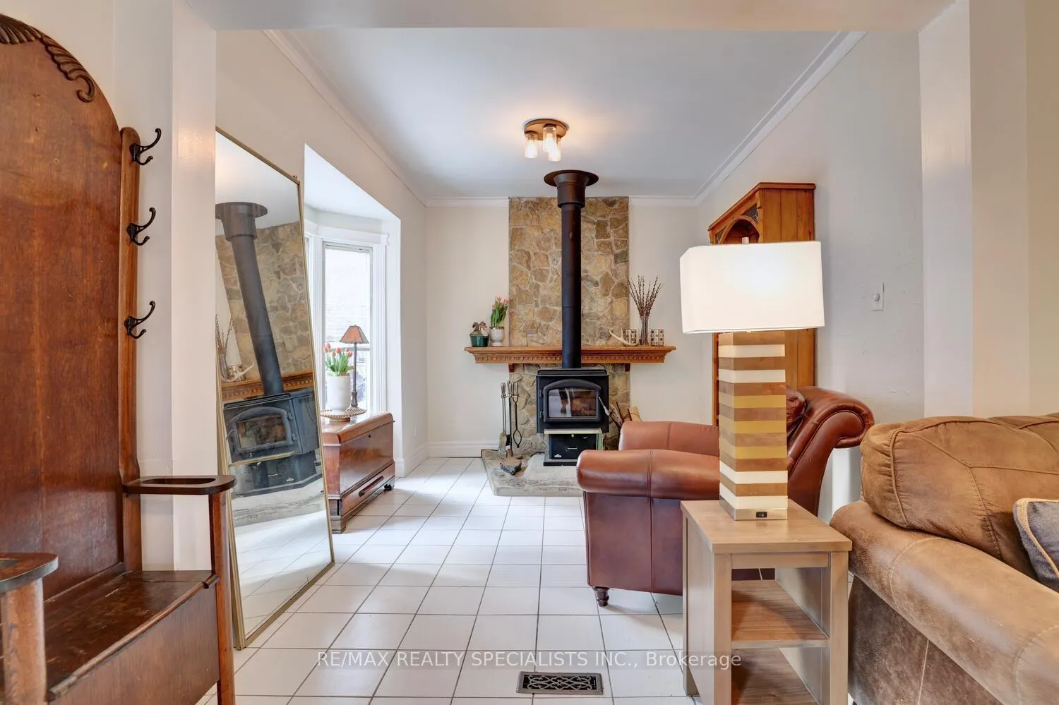 Photo 6 of 17 Foster Avenue, Hamilton, Corktown — HOMEH