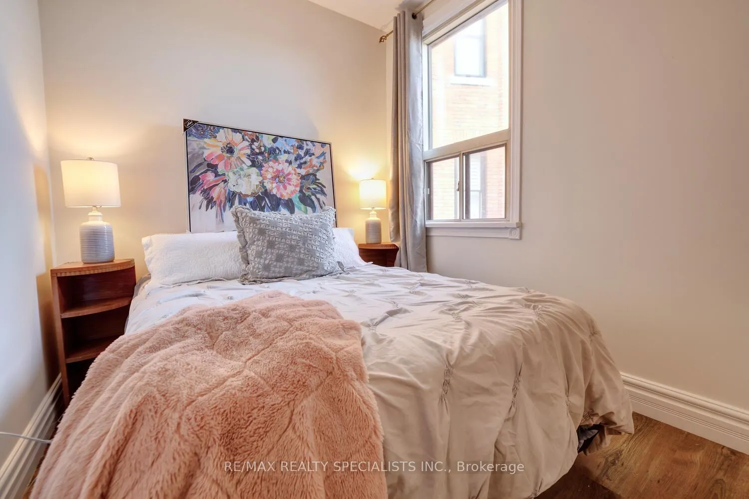 Photo 13 of 17 Foster Avenue, Hamilton, Corktown — HOMEH
