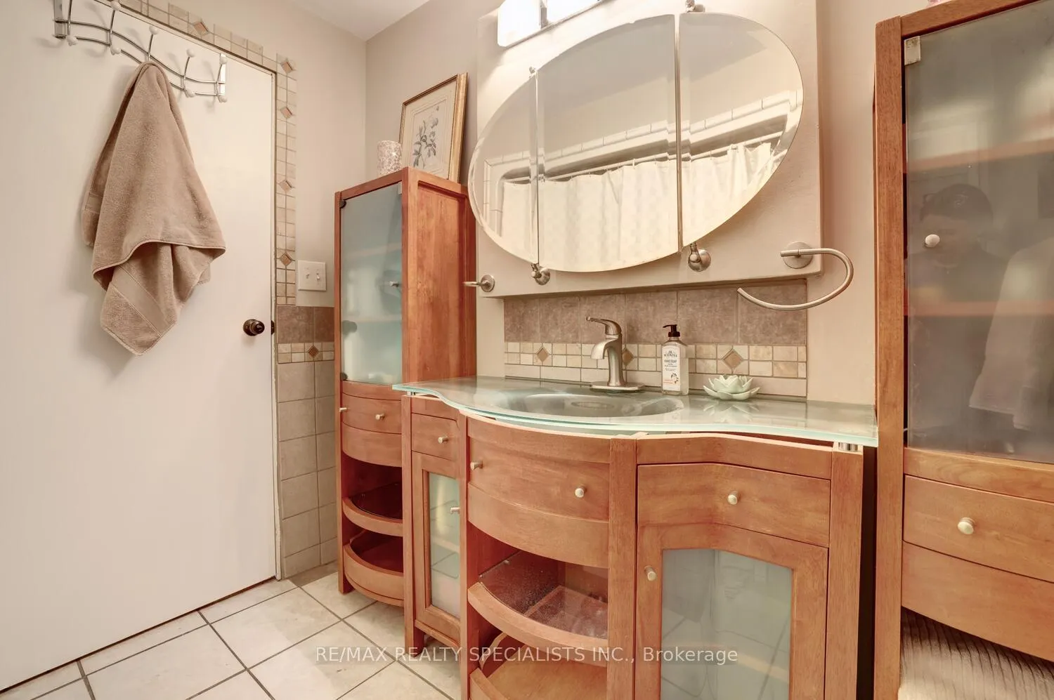 Photo 20 of 17 Foster Avenue, Hamilton, Corktown — HOMEH
