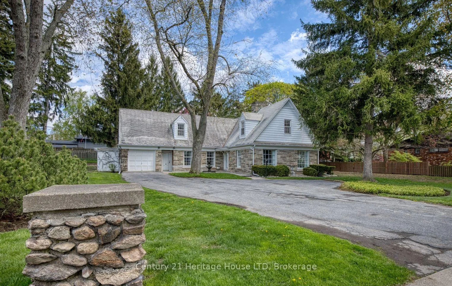 Photo 3 of 86 Parkway, Welland, Prince Charles — HOMEH