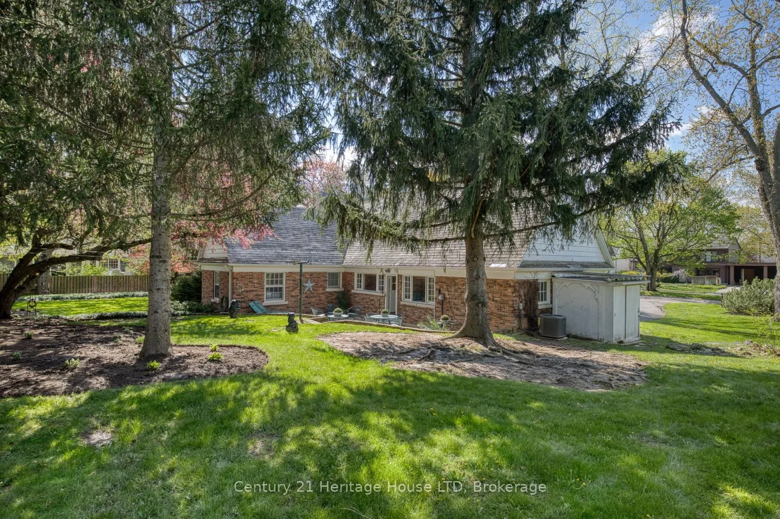 Photo 6 of 86 Parkway, Welland, Prince Charles — HOMEH