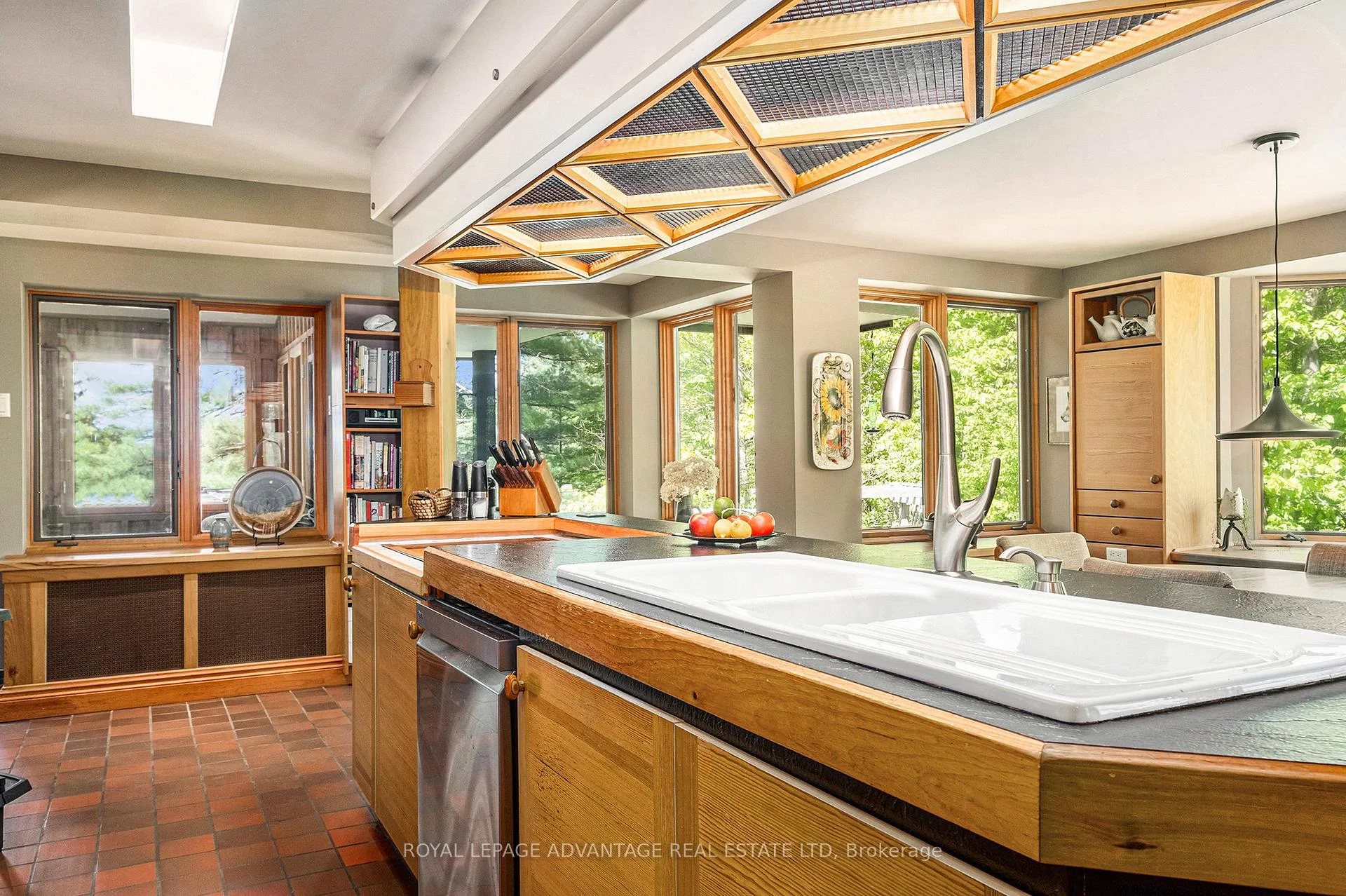 Photo 21 of 1022 Tullys Way, Tay Valley, Bathurst/Burgess & Sherbrooke (North Burgess) Twp — HOMEH