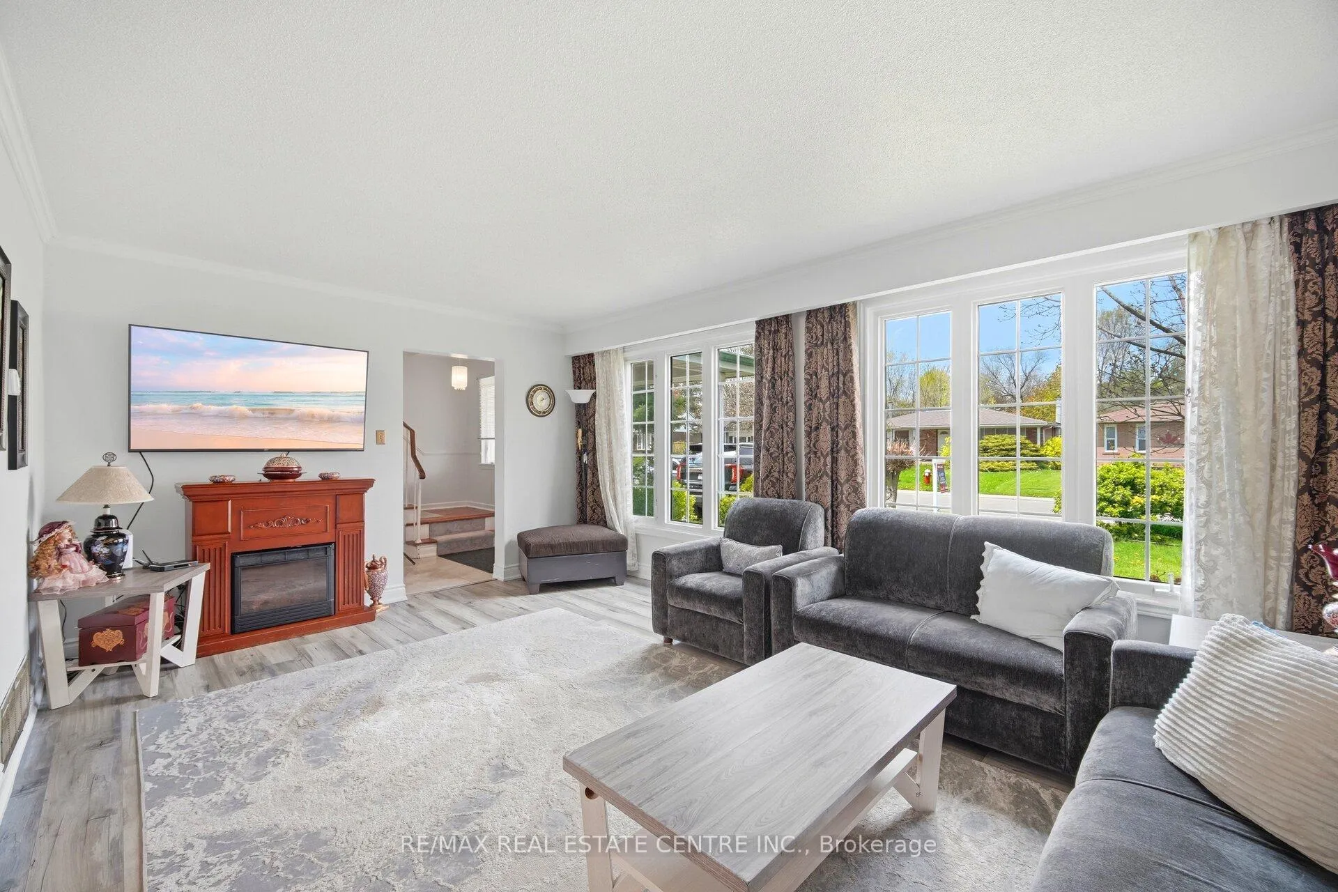Photo 5 of 50 Esplanade Road, Brampton, Southgate — HOMEH